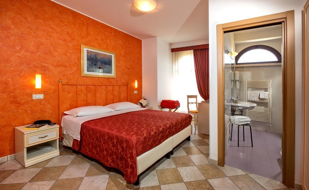 Hotel Ristorante Casa Rossa Alba Adriatica